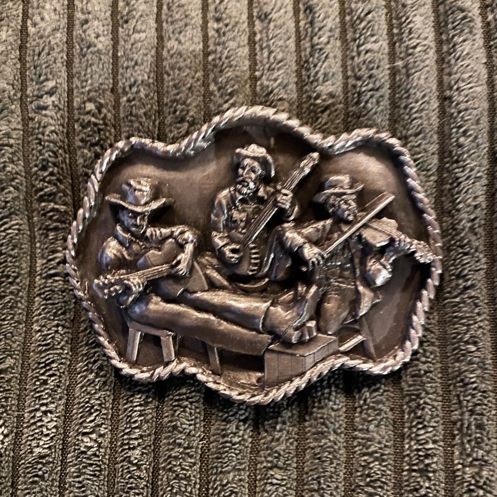 1983 siskiyou bluegrass belt buckle